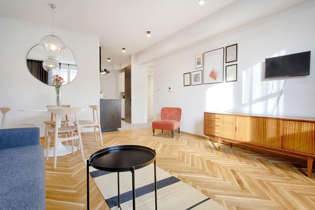 Apartment Tyzenhauz Augustianska Street Krakau